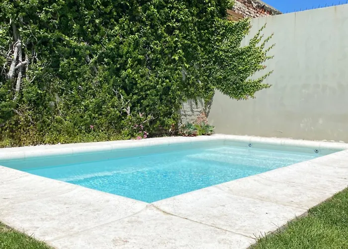Casa Centrica Con Pileta Y Parrilla